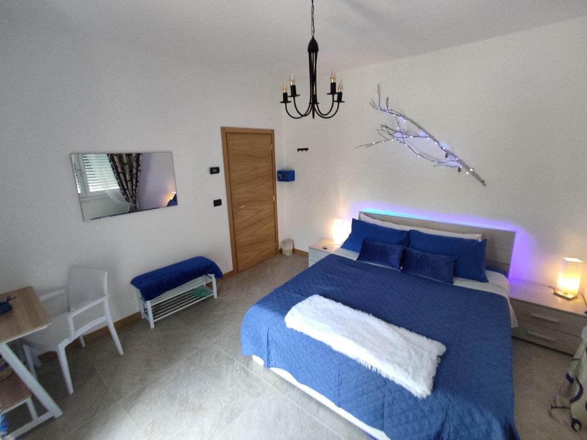 Tirano Express Luxury Apartments Luaran gambar