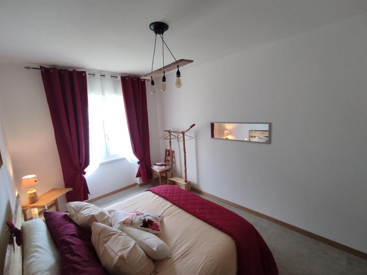 Tirano Express Luxury Apartments Luaran gambar