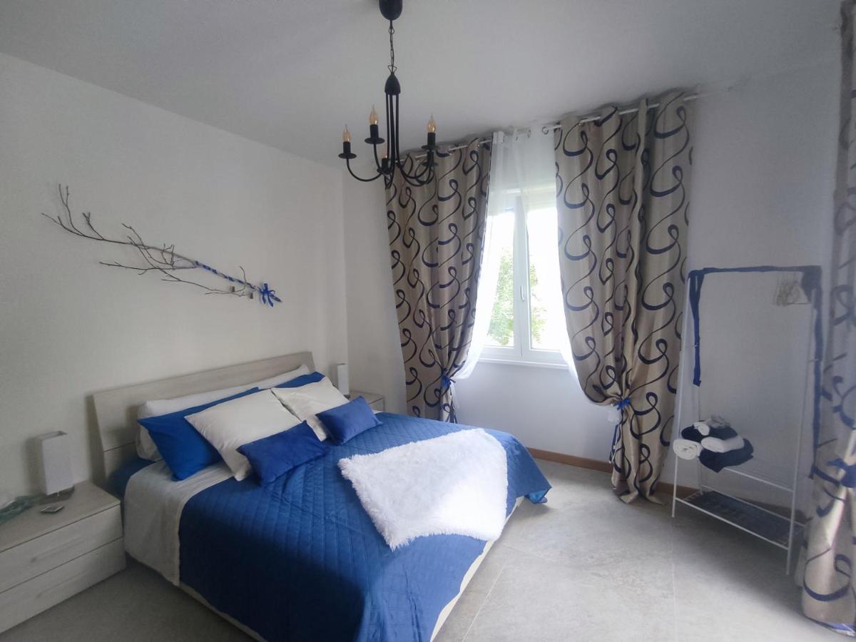 Tirano Express Luxury Apartments Luaran gambar