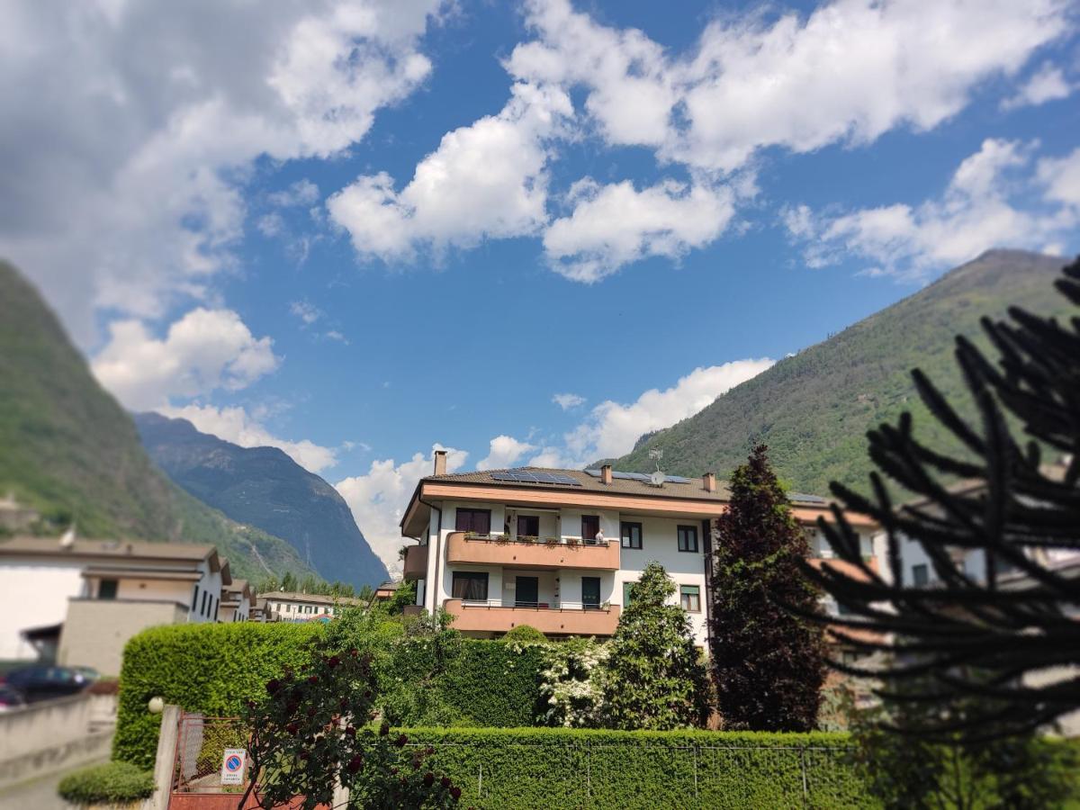 Tirano Express Luxury Apartments Luaran gambar