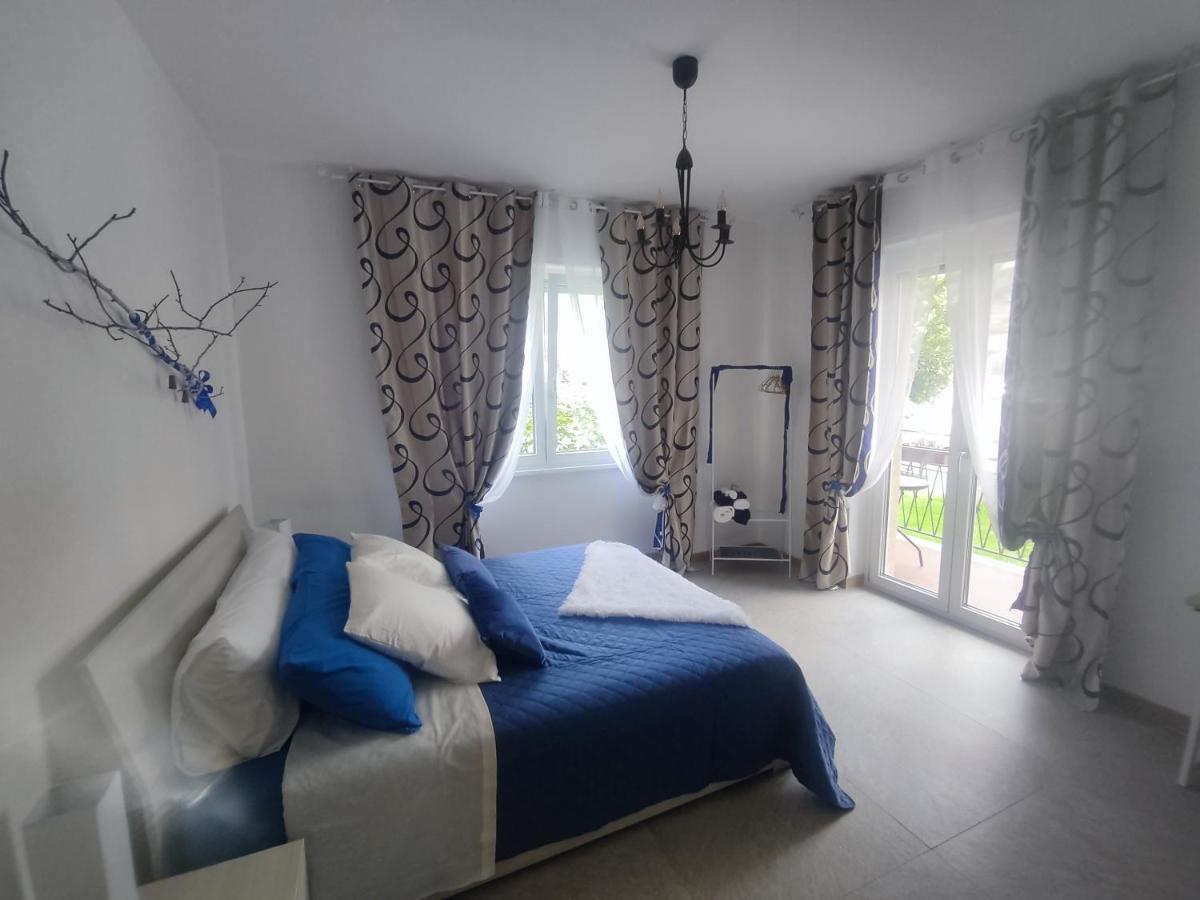 Tirano Express Luxury Apartments Luaran gambar