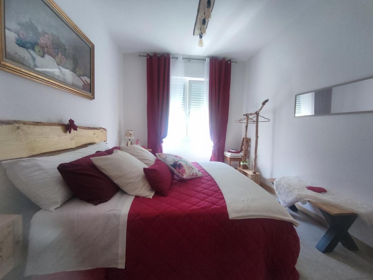 Tirano Express Luxury Apartments Luaran gambar