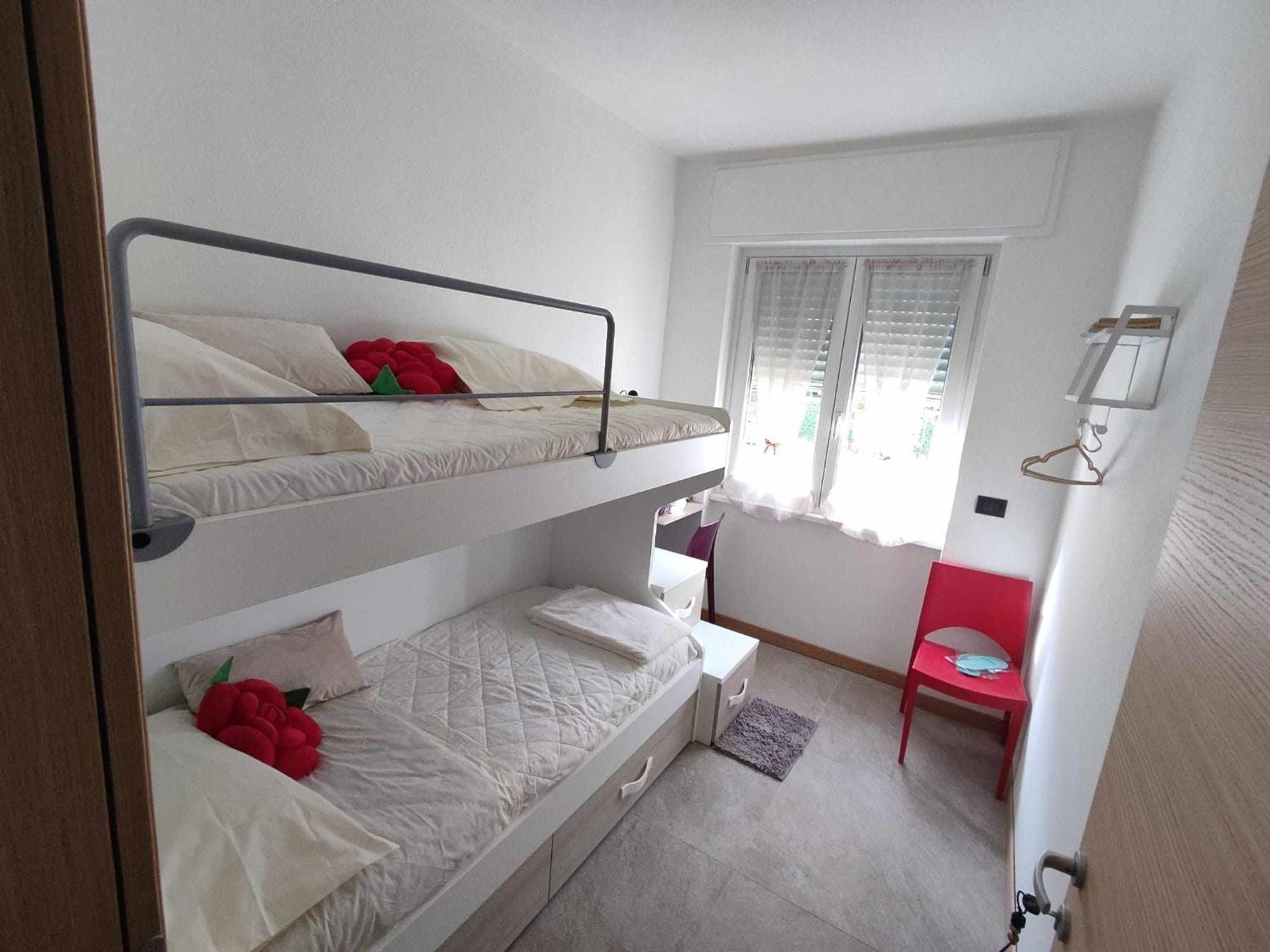 Tirano Express Luxury Apartments Luaran gambar